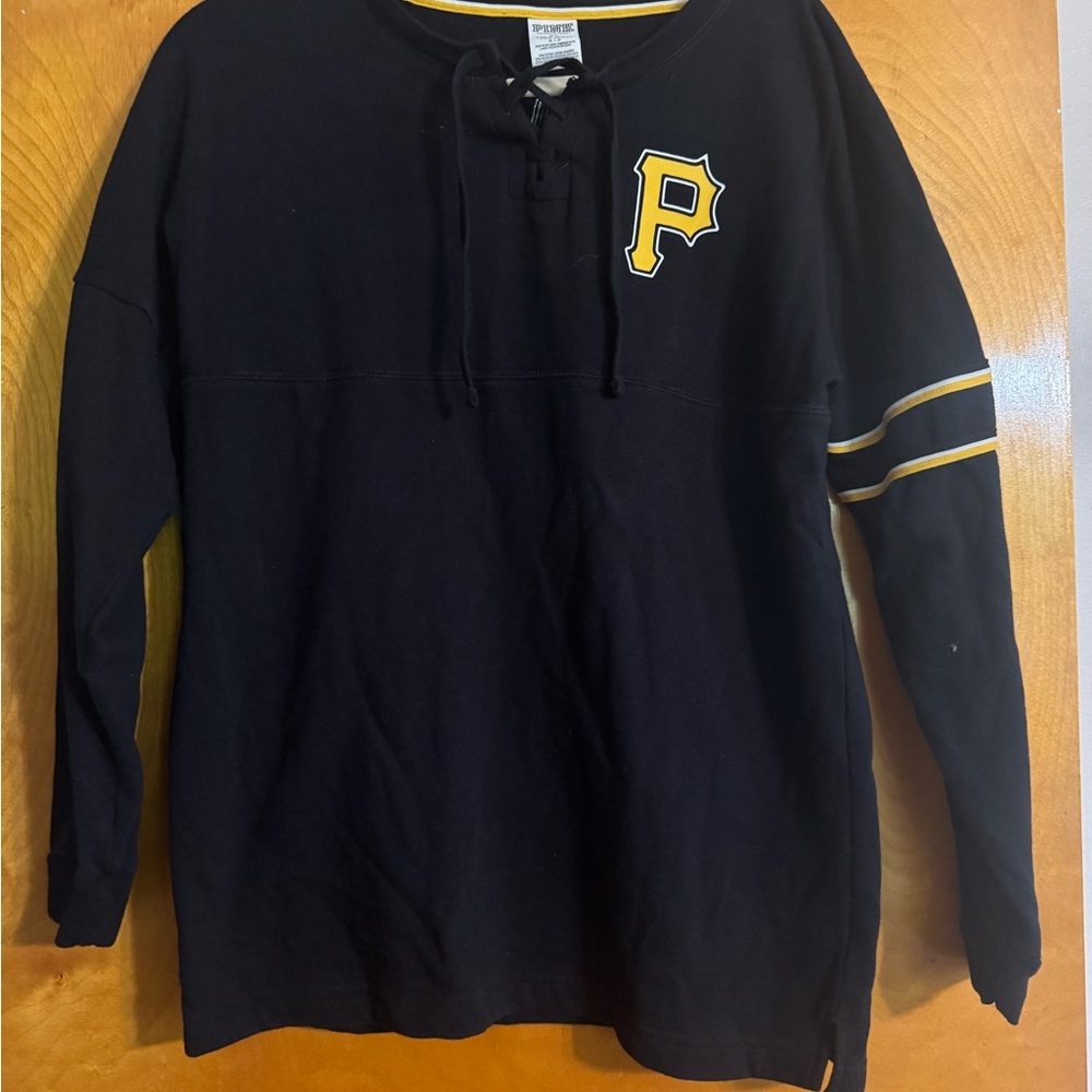 PINK Victoria's Secret Pittsburgh Pirates Pullover Sweatshirt